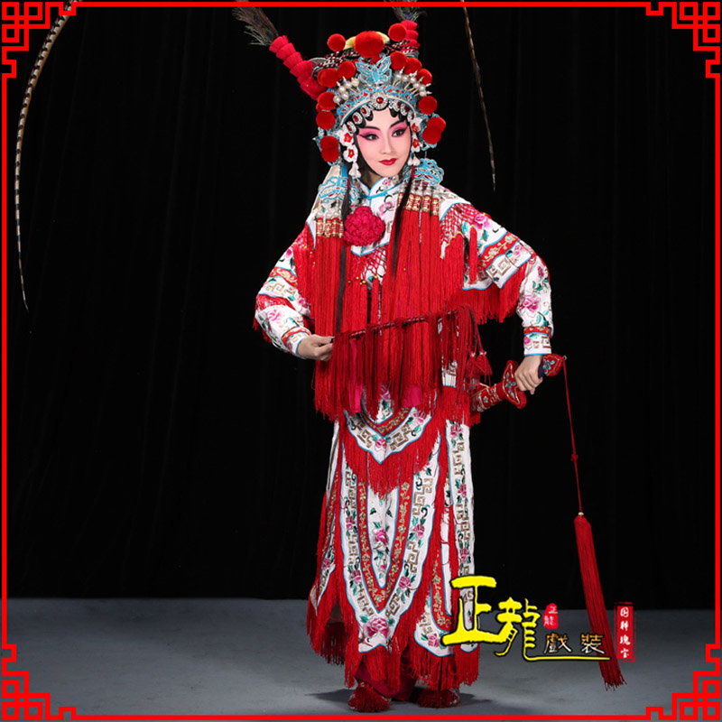 大竹刀马旦改容战父 软绉镶边女改良靠